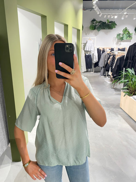 VILISBETH Top - Silt Green