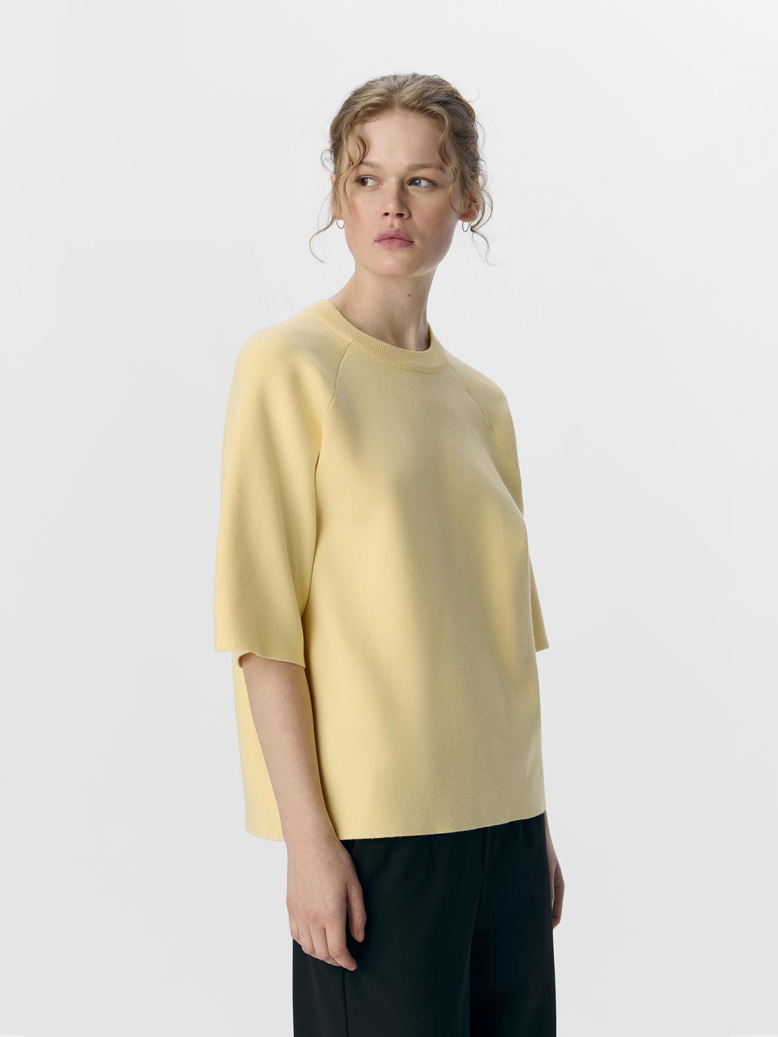 model_shot-front